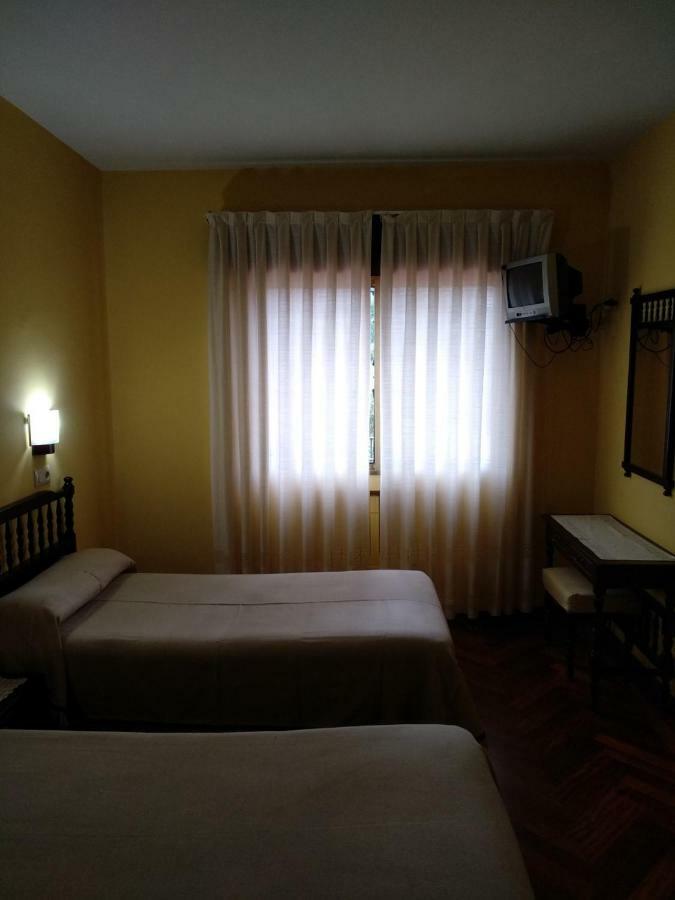 Hotel Corinto Понтеведра Екстер'єр фото